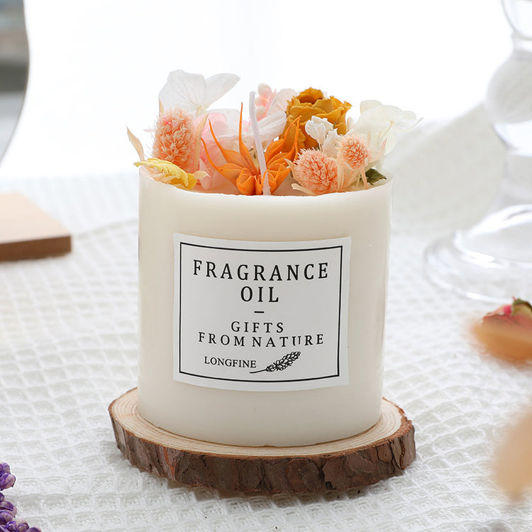 Home Decor Featuring Dried Flowers and Scented Candles
